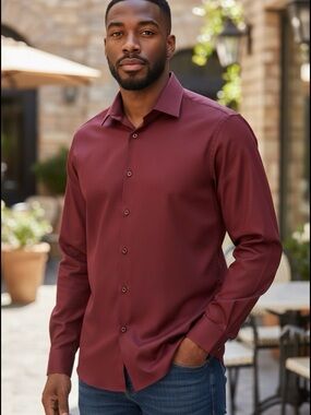Van heusen Men's Long-Sleeve Dress Shirt in Burgundy